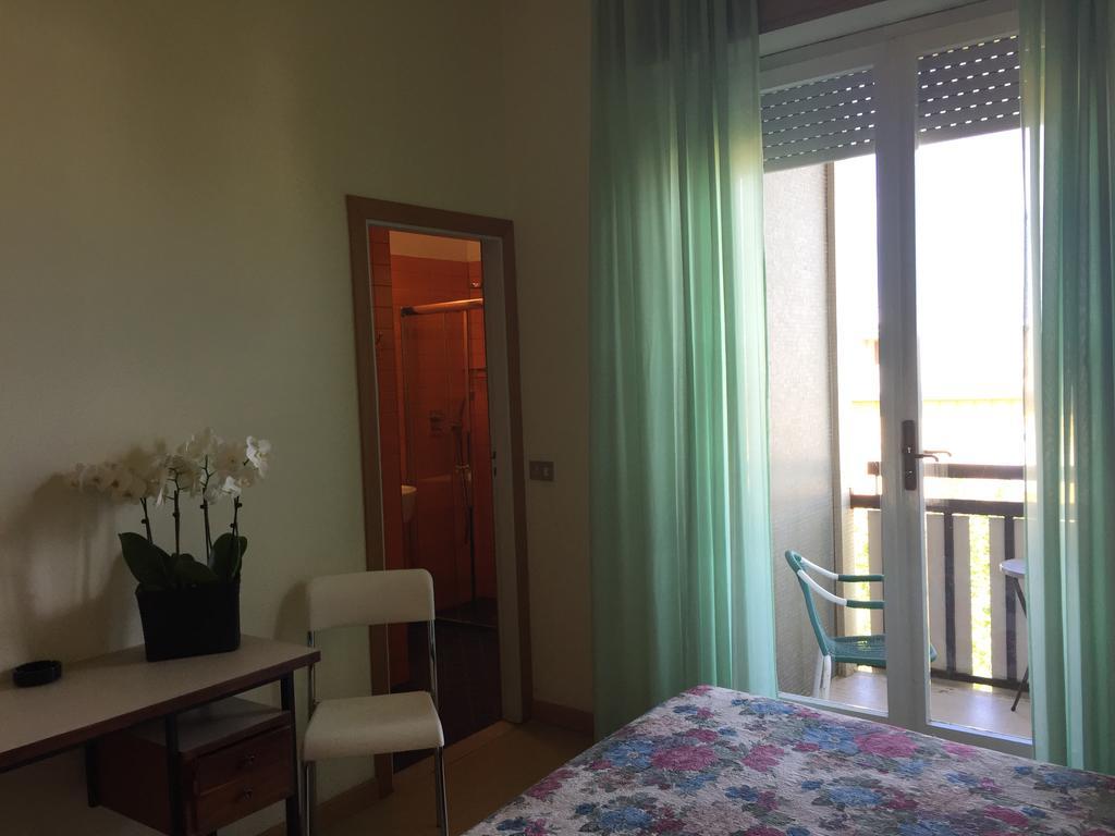 Hotel Miramare Et De La Ville Rimini Zewnętrze zdjęcie